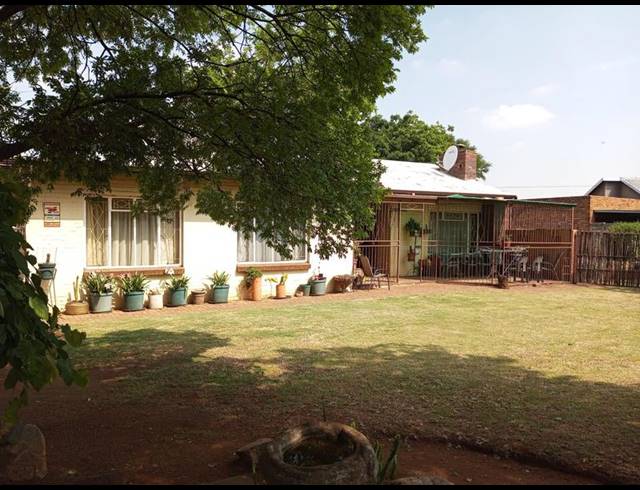 6 BEDROOM HOUSE FOR SALE IN CASSELDALE